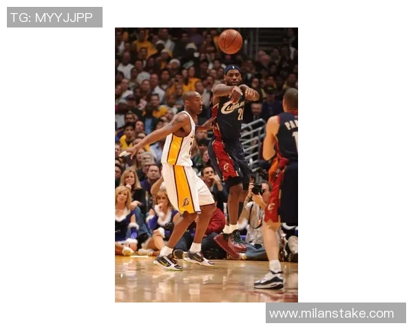 路易斯安纳州立大学发布瓦妮莎赠送的科比专属球鞋引发热议